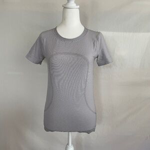 Lululemon Swiftly Tech Short Sleeve Shirt - Small - Black/White, Like New